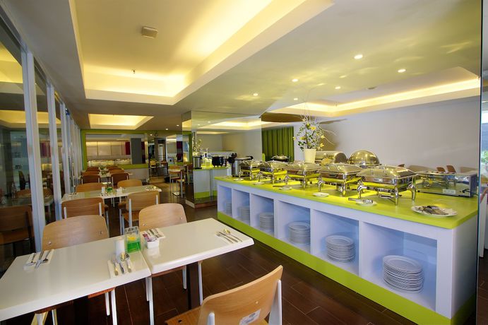 Imagen del bar/restaurante del Hotel Favehotel Gatot Subroto. Foto 3