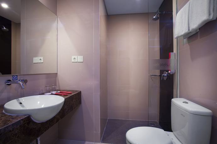 Imagen de la habitación del Hotel Favehotel Hasyim Ashari. Foto 4