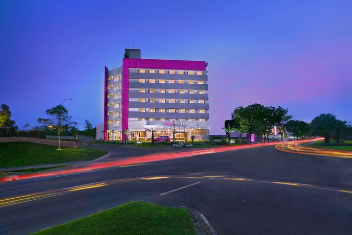 Imagen general del Hotel Favehotel Jababeka Cikarang. Foto 1