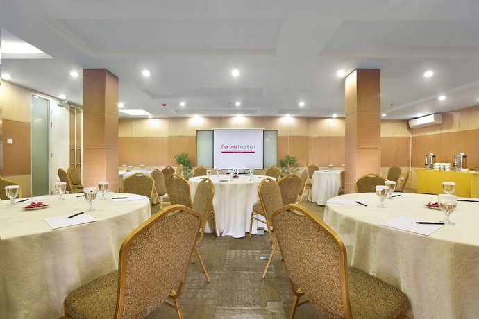 Imagen de los interiores del Hotel Favehotel Kelapa Gading. Foto 11