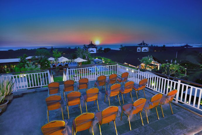 Imagen de los interiores del Hotel Favehotel Kuta Kartika Plaza. Foto 16