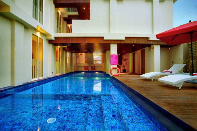 Imagen de la piscina del Hotel Favehotel Kuta Square. Foto 12
