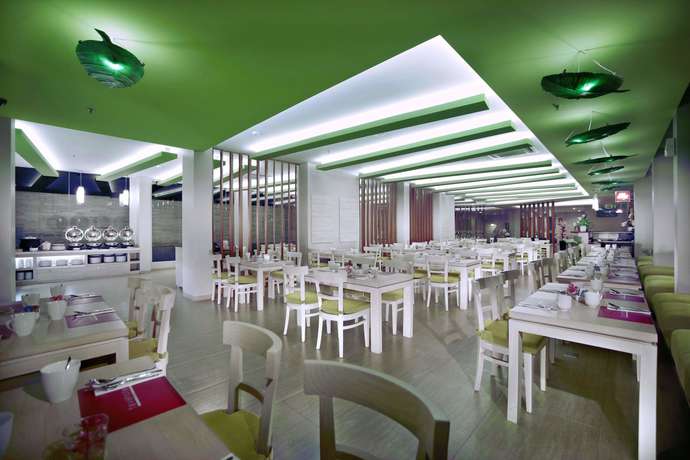 Imagen del bar/restaurante del Hotel Favehotel Langko Mataram - Lombok. Foto 2