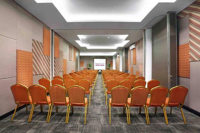 Imagen del bar/restaurante del Hotel Favehotel Malioboro - Yogyakarta. Foto 2