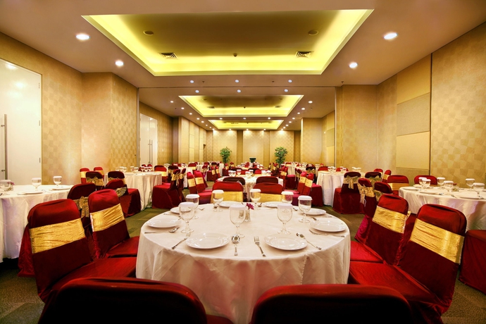 Imagen de los interiores del Hotel Favehotel Manahan - Solo. Foto 12