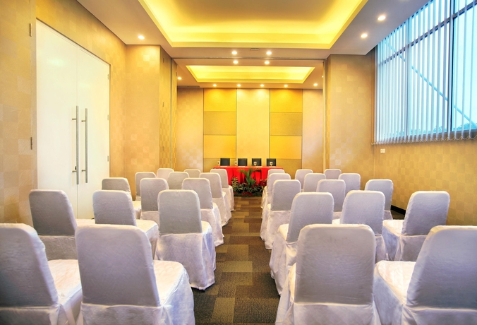 Imagen de los interiores del Hotel Favehotel Manahan - Solo. Foto 15