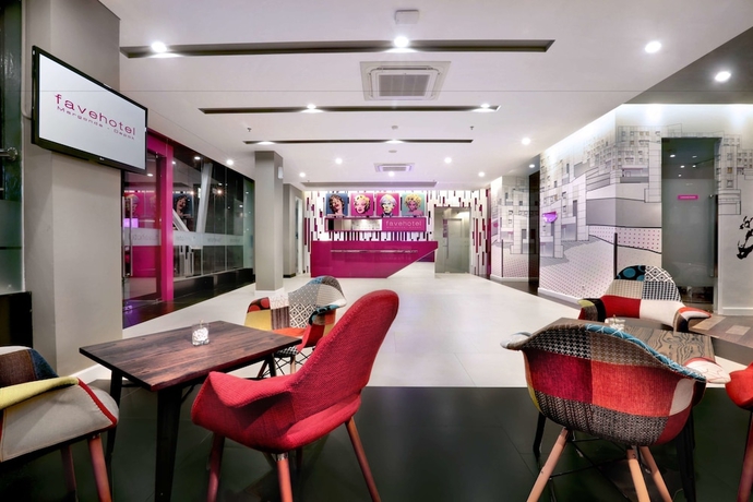 Imagen de los interiores del Hotel Favehotel Margonda. Foto 14