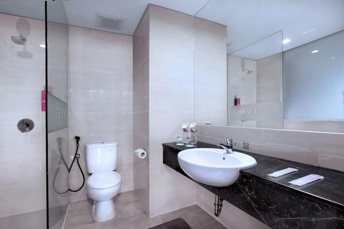 Imagen de la habitación del Hotel Favehotel Margonda. Foto 13