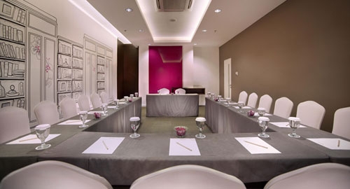 Imagen de los interiores del Hotel Favehotel Melawai. Foto 5