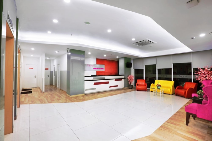 Imagen de los interiores del Hotel Favehotel Olo Padang. Foto 16