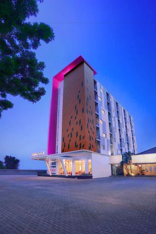 Imagen general del Hotel Favehotel Simpang Lima - Semarang. Foto 1