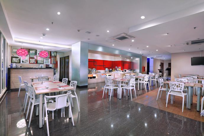 Imagen del bar/restaurante del Hotel Favehotel Tanah Abang Cideng. Foto 3
