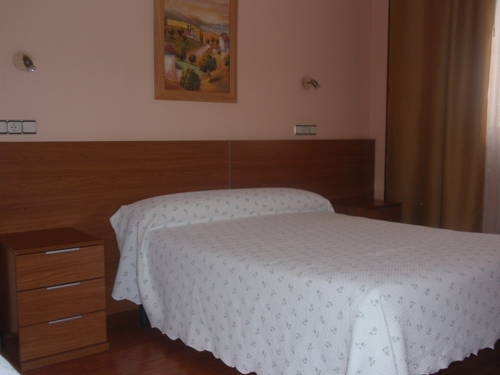 Imagen general del Hotel Favila. Foto 6