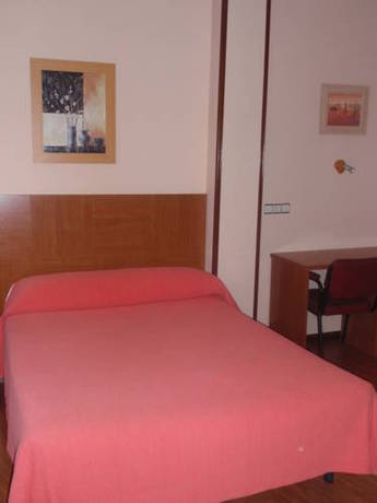 Imagen general del Hotel Favila. Foto 8