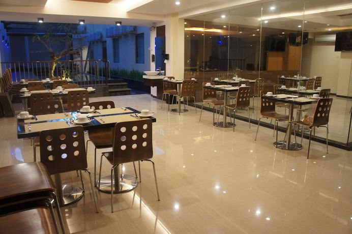 Imagen del bar/restaurante del Hotel Favor Hotel. Foto 4