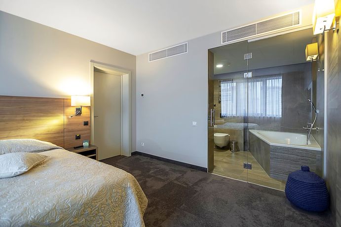 Imagen de la habitación del Hotel Favor Park. Foto 14