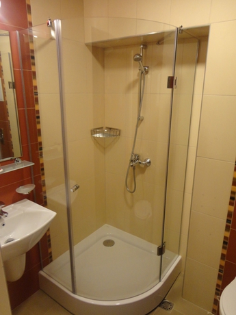 Imagen de la habitación del Hotel Favorit. Foto 9