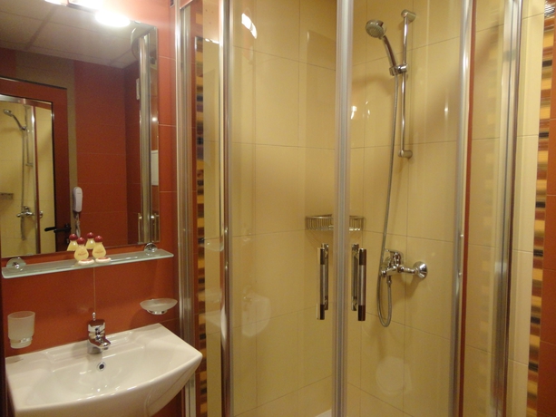 Imagen de la habitación del Hotel Favorit, Sofia. Foto 4