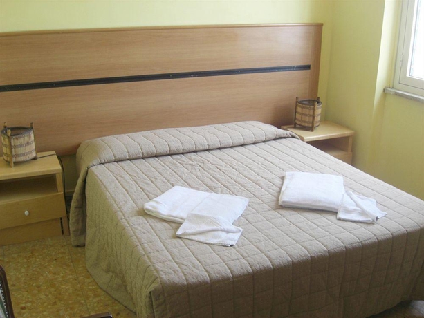 Imagen general del Hotel Fawlty Towers. Foto 6