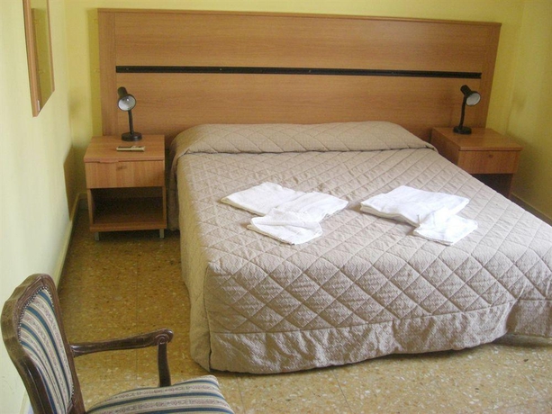 Imagen general del Hotel Fawlty Towers. Foto 7
