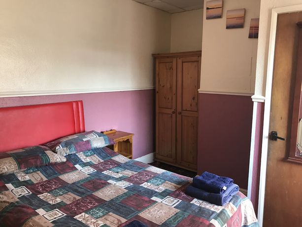 Imagen de la habitación del Hotel Fawlty Towers. Foto 5