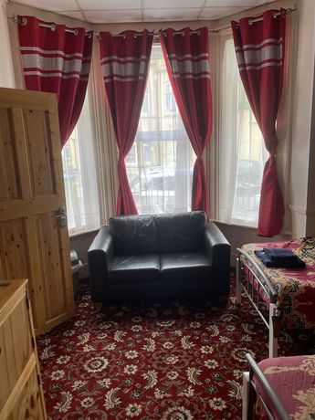 Imagen de la habitación del Hotel Fawlty Towers. Foto 12