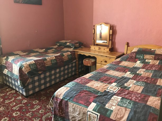 Imagen de la habitación del Hotel Fawlty Towers. Foto 13