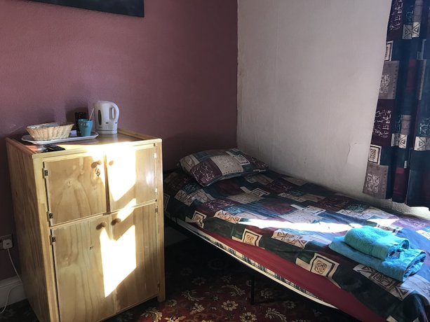 Imagen de la habitación del Hotel Fawlty Towers. Foto 18