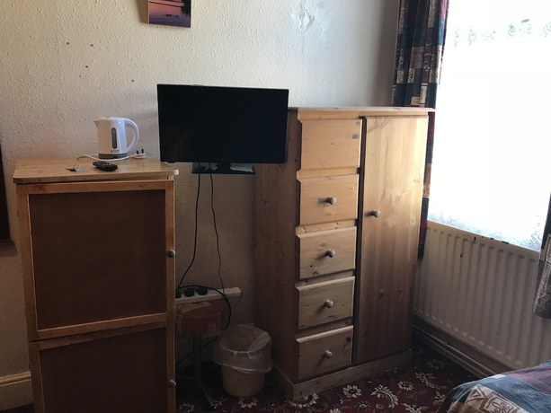 Imagen de la habitación del Hotel Fawlty Towers. Foto 20