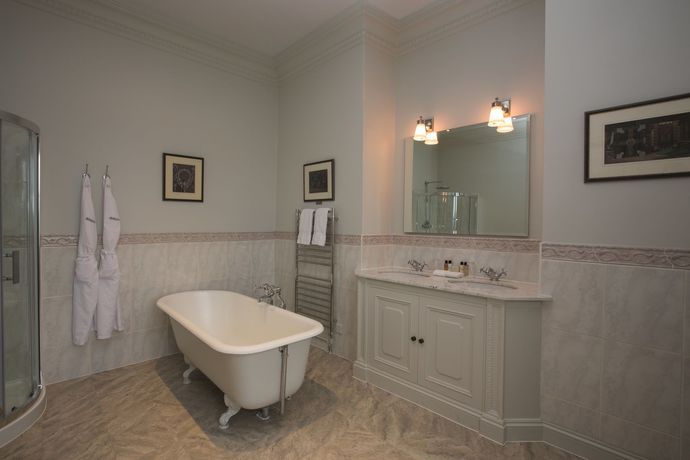 Imagen de la habitación del Hotel Fawsley Hall. Foto 6