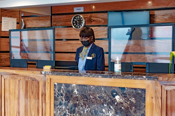 Imagen de los interiores del Hotel Faya. Foto 19