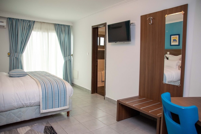 Imagen de la habitación del Hotel Faya. Foto 11