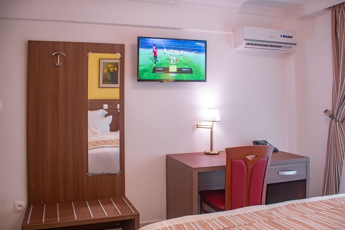 Imagen de la habitación del Hotel Faya. Foto 13