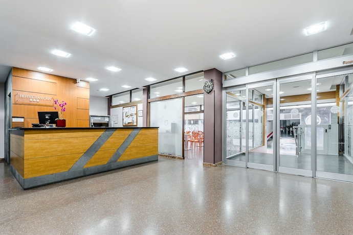 Imagen de los interiores del Hotel Faycan. Foto 19