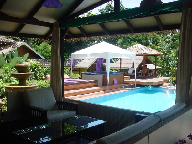 Imagen de la piscina del Hotel Faye Orchid Resort. Foto 15
