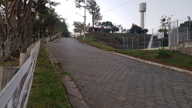 Imagen de la habitación del Hotel Fazenda Club de Ara&ccedil;oiaba da Serra. Foto 6