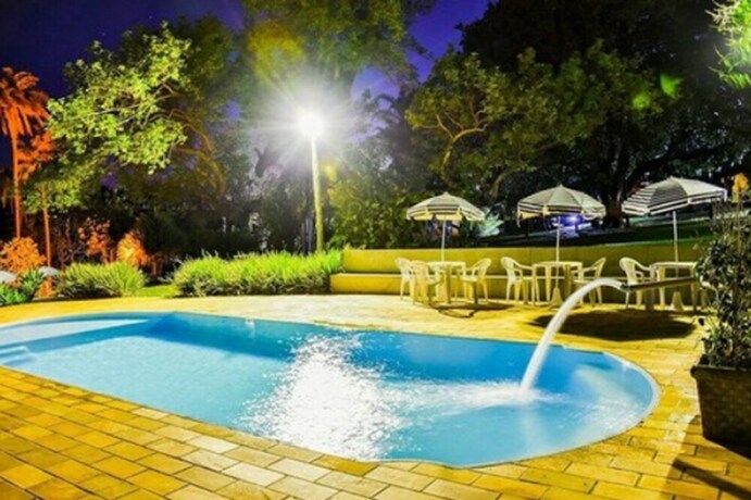 Imagen de la piscina del Hotel Fazenda Jaca&uacute;na. Foto 39