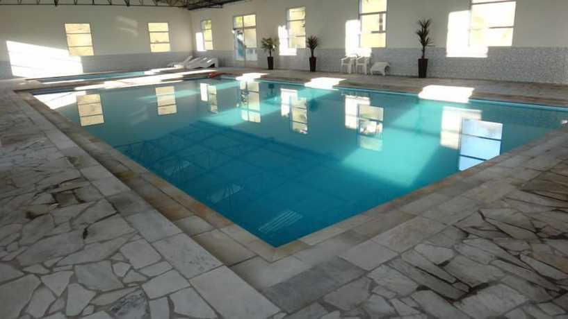 Imagen de la piscina del Hotel Fazenda S&atilde;o Matheus. Foto 16