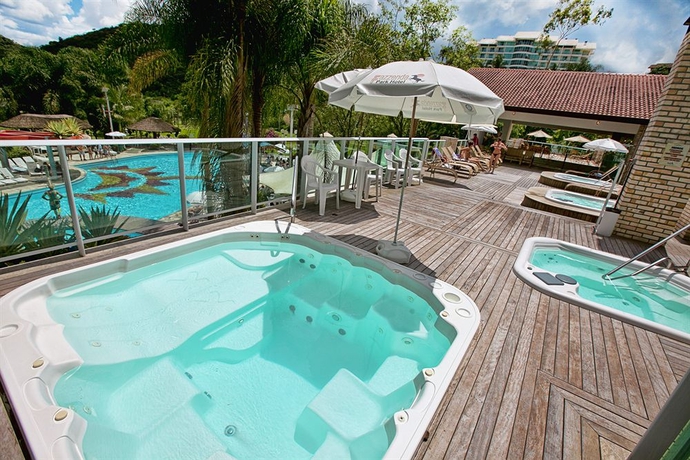 Imagen de la piscina del Hotel Fazzenda Park Resort. Foto 9