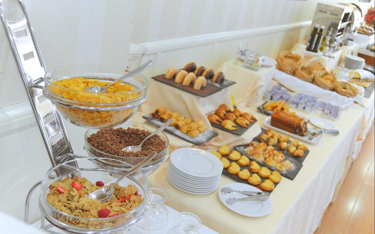 Imagen del bar/restaurante del Hotel Fc Infantas De Leon. Foto 3