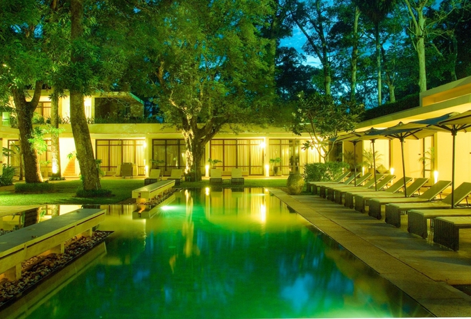 Imagen de la piscina del Hotel Fcc Angkor By Avani. Foto 15