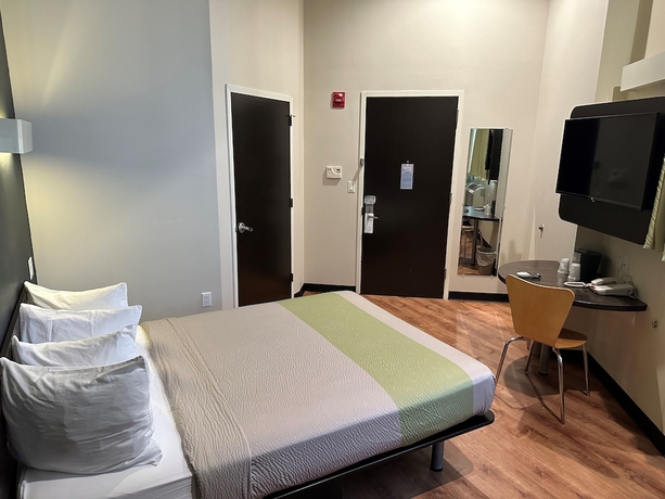 Imagen de la habitación del Hotel Feather Factory. Foto 3