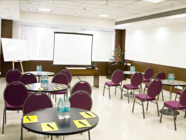 Imagen de los interiores del Hotel Featherlite Evoma. Foto 14