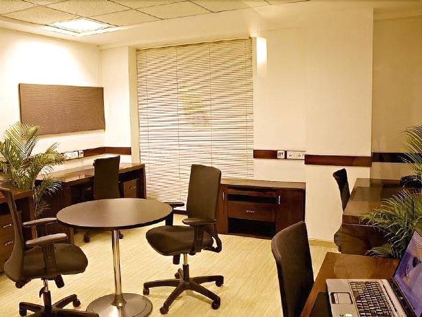 Imagen de los interiores del Hotel Featherlite Evoma. Foto 15