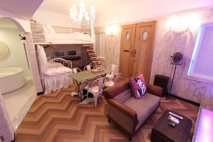 Imagen de los interiores del Hotel February Hwanggeum. Foto 10