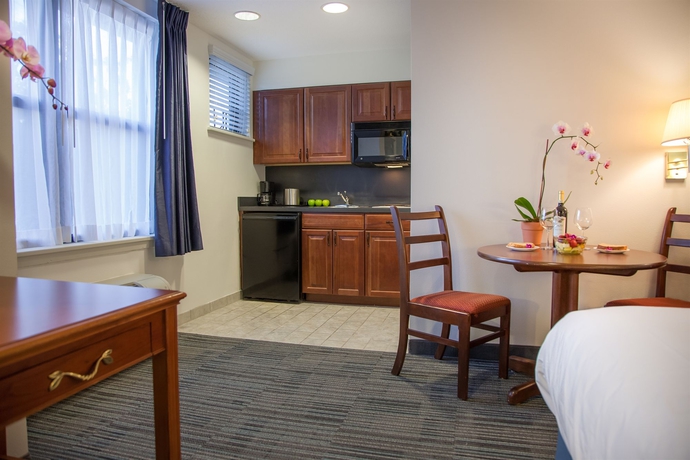 Imagen de la habitación del Hotel Federal City Inn and Suites. Foto 6