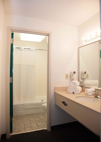 Imagen de la habitación del Hotel Federal City Inn and Suites. Foto 10