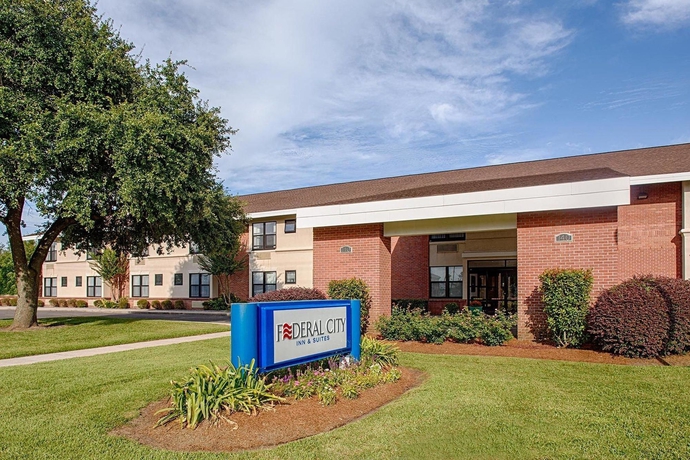 Imagen de los exteriores del Hotel Federal City Inn and Suites. Foto 14