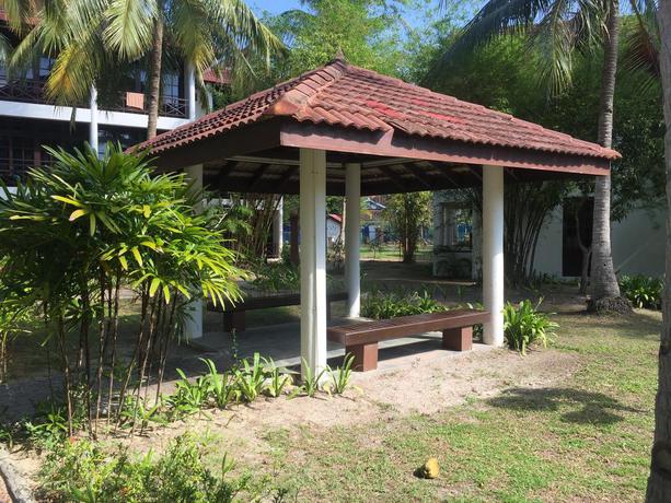 Imagen de los exteriores del Hotel Federal Villa Beach Resort Langkawi. Foto 13