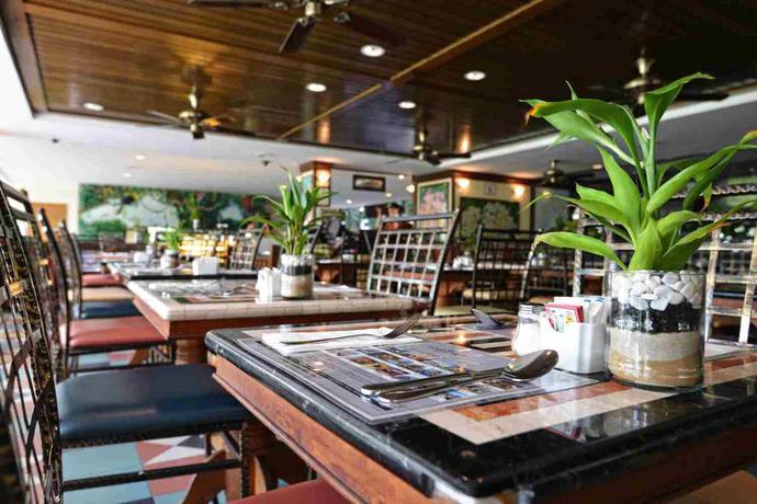 Imagen del bar/restaurante del Hotel Federal Villa Beach Resort Langkawi. Foto 2